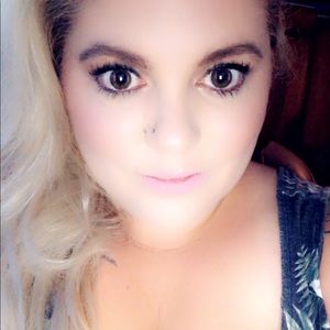 Meet your Posher, Candice